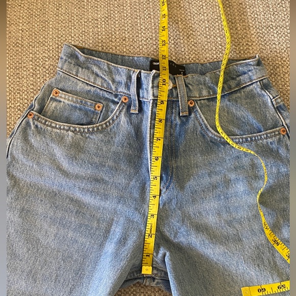 ASOS Petite High Waisted Light Wash Mom Jeans with Rips. Size 23. NWT. - Picture 5 of 12